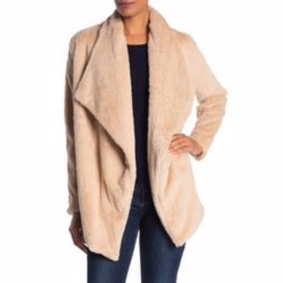 Dress Forum Jackets & Blazers - Dress Forum Faux Fur Open Front Coat Almond Large
